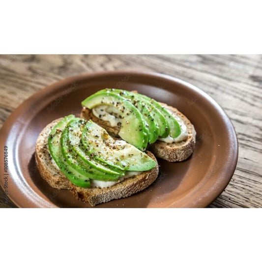 Tostada de Aguacate con Tahini, Miel y Jazmín
