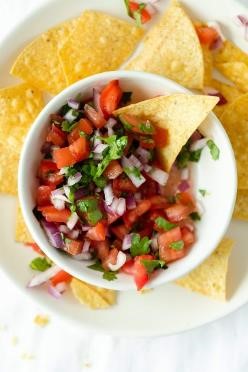 Pico de Gallo con Kiwi